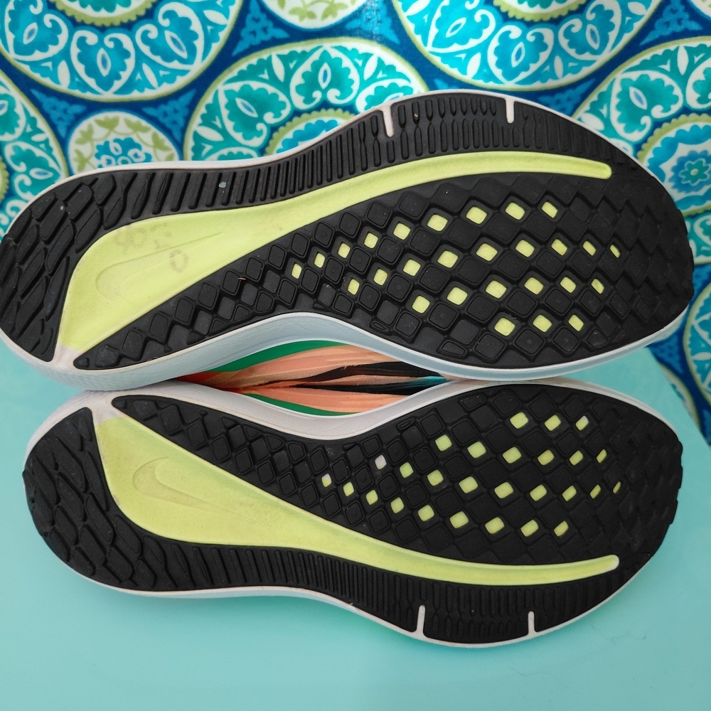 Nike Vibrant Breathable Orange and Green Sneakers - Picture 5 of 7